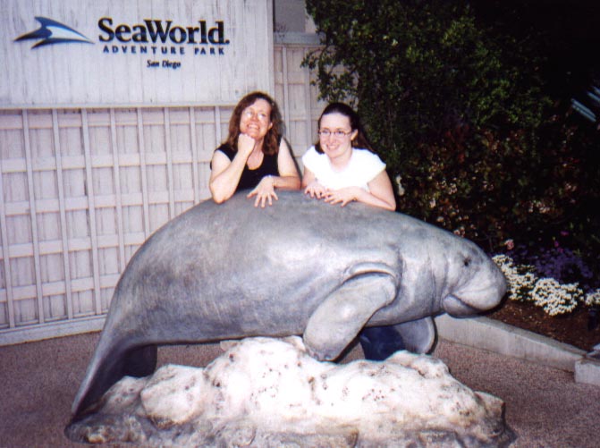 seaworld-me_mom_and_manatee.jpg