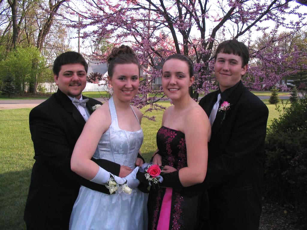 prom_05_group.jpg